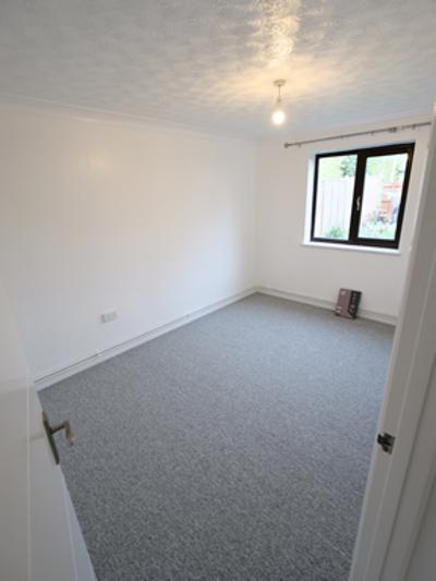 Rear bedroom